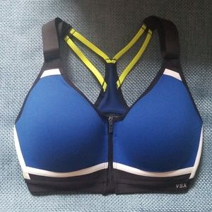 SALE! Victoria's Secret VSX Sport Bra